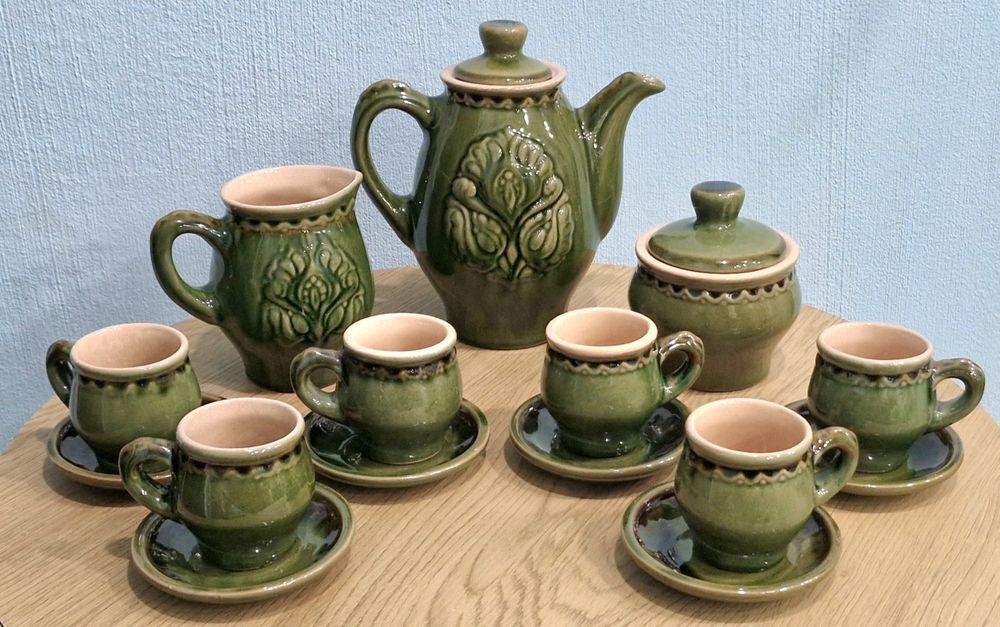 Сервіз "Шипшина"  Васильківська майоліка. За зразком Марини Кривонос