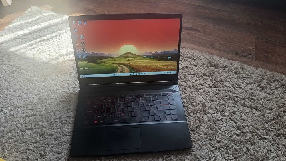 Ноутбук Iгровий / MSI i7 8750H /ОЗУ 16GB/ NVIDIA GTX 1050 Ti max-q 4GB