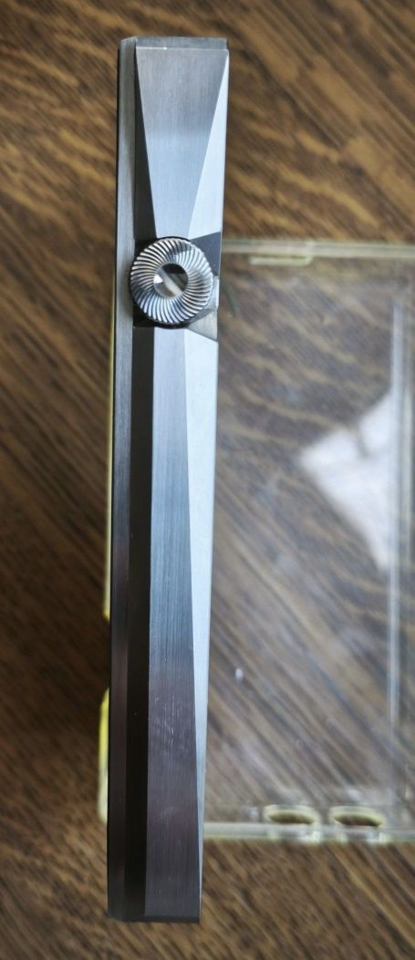 Плеер Astell & Kern Ultima SP1000
