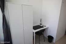 699361 - Quarto com cama de solteiro em...