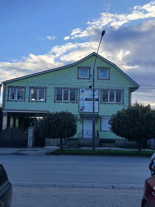 Навпроти Новоі Будови  оренда приміщення