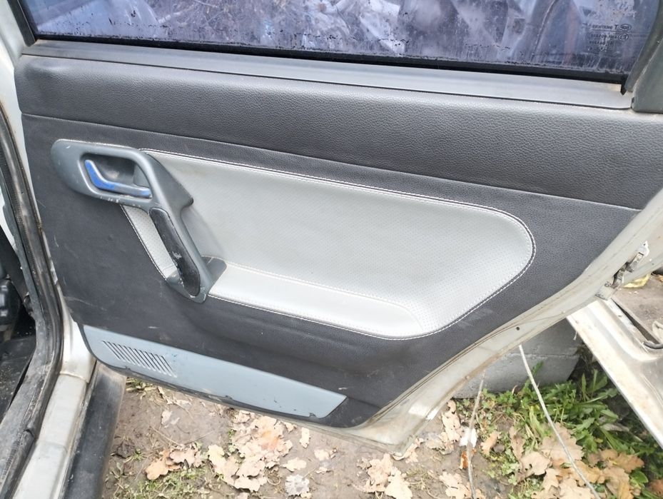 Салон ваз 2110,2111,2112 перетягнутий дермантином