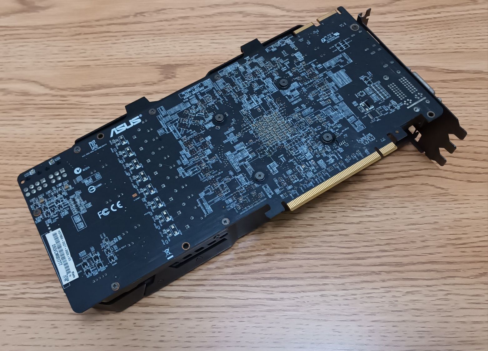 Placa gráfica Asus AMD Radeon HD7950 3 Gb DDR5 peças/reparação