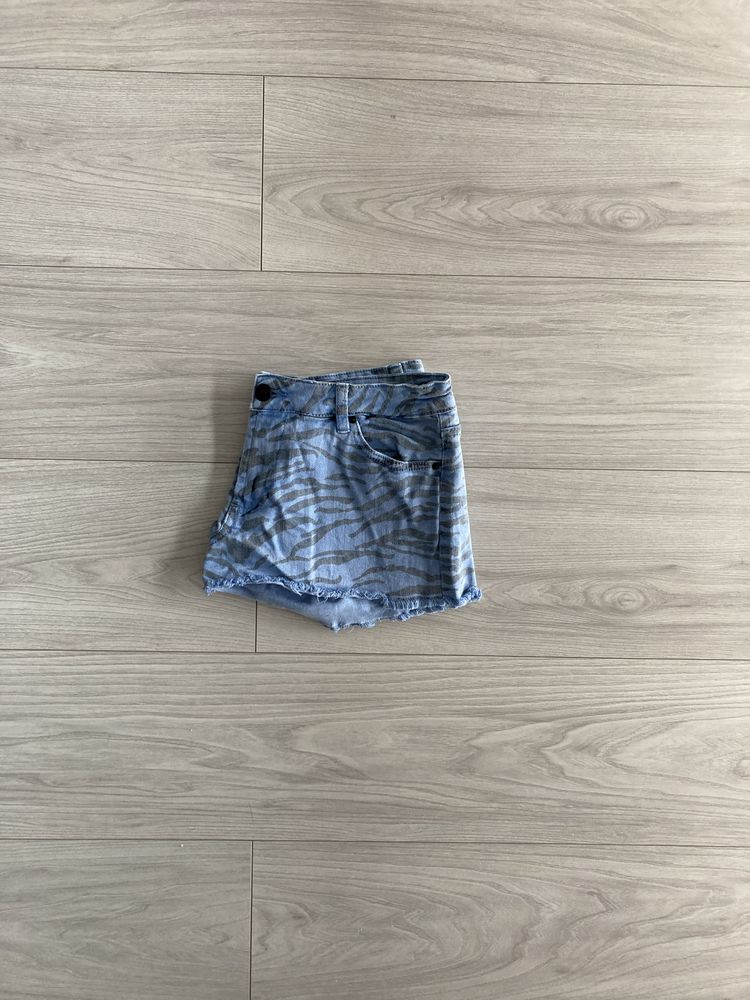 Niebiesko czarne szorty w zebrę Cubus S/36