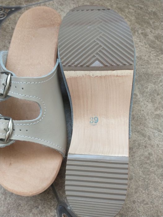 Шкіряні сабо на дерев'яний підошві