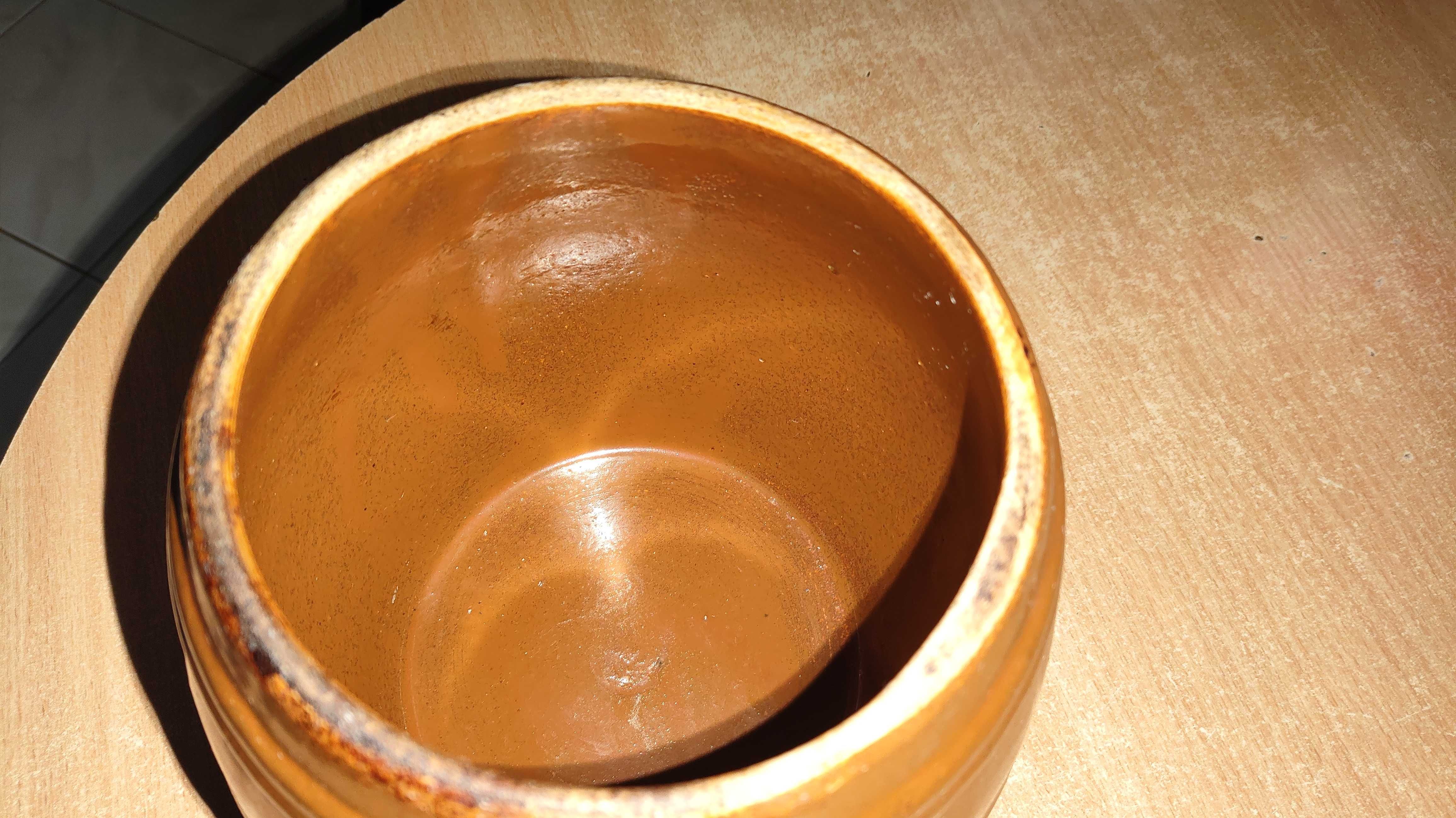 Garnek gliniany beczułka (wazon, wazonik)