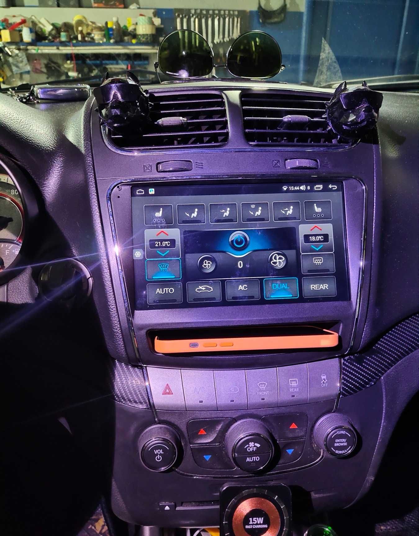 Магнітола  Dodge Journey ,CarPlay, ядер, Q-Led екран ,слот під SIM