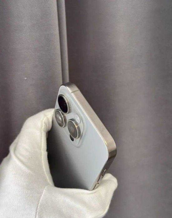 iPhone 15 Pro, 256 ГБ