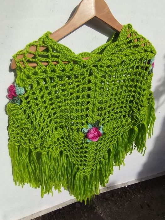 Poncho de criança. Malha.  Novo. Vintage