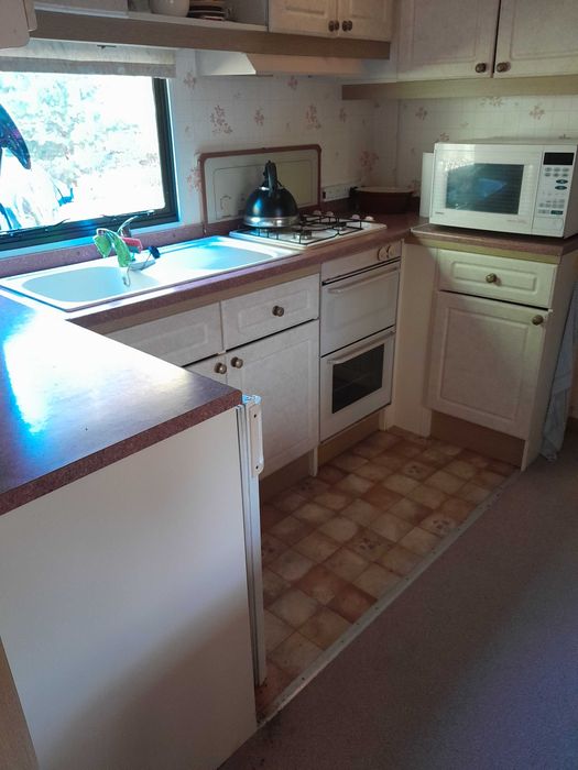 Działka budowlana z domkiem