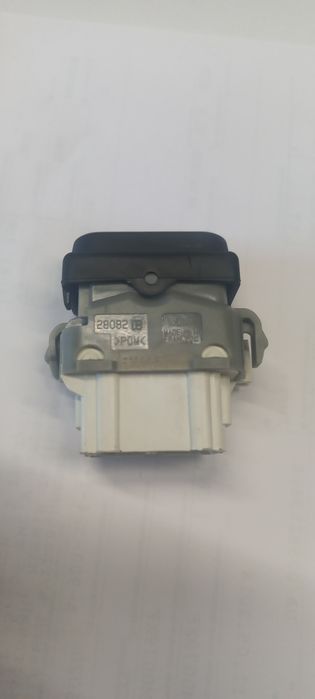 Кнопка центральногр замка Qashqai Кашкай j10