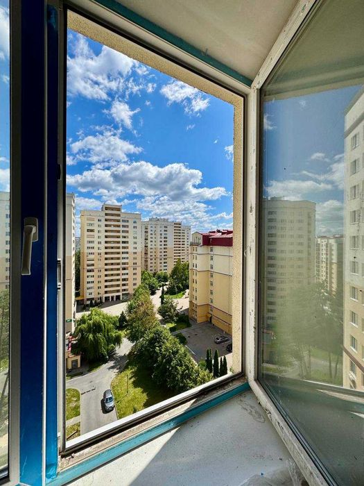 Продам 3-кімнатну квартиру в ЖК "Чайка"