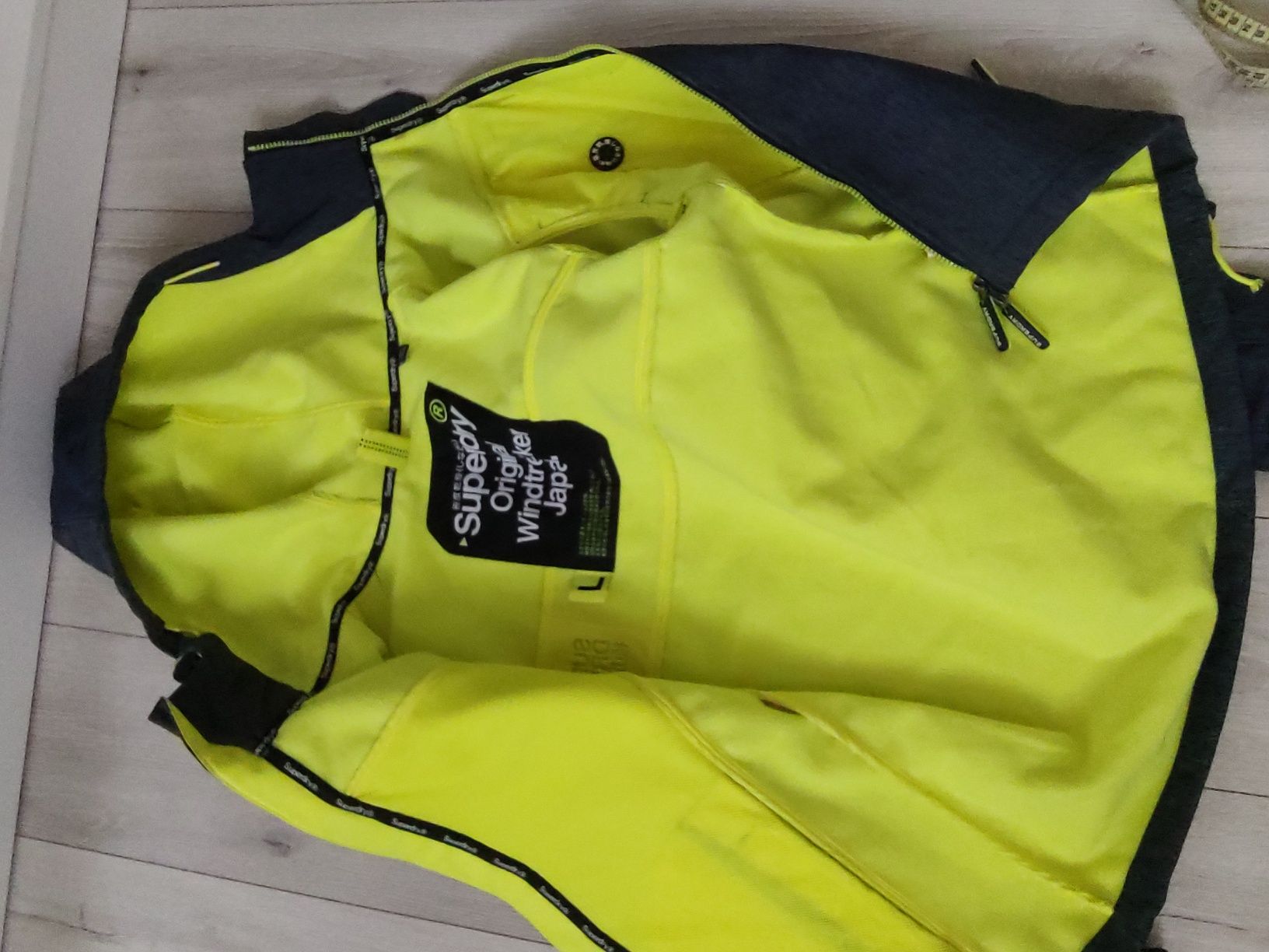 Damska kurtka superdry rozm L