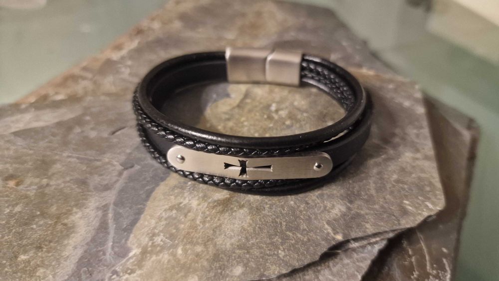 Pulseira bracelet masculina cruz templários homem couro e aço