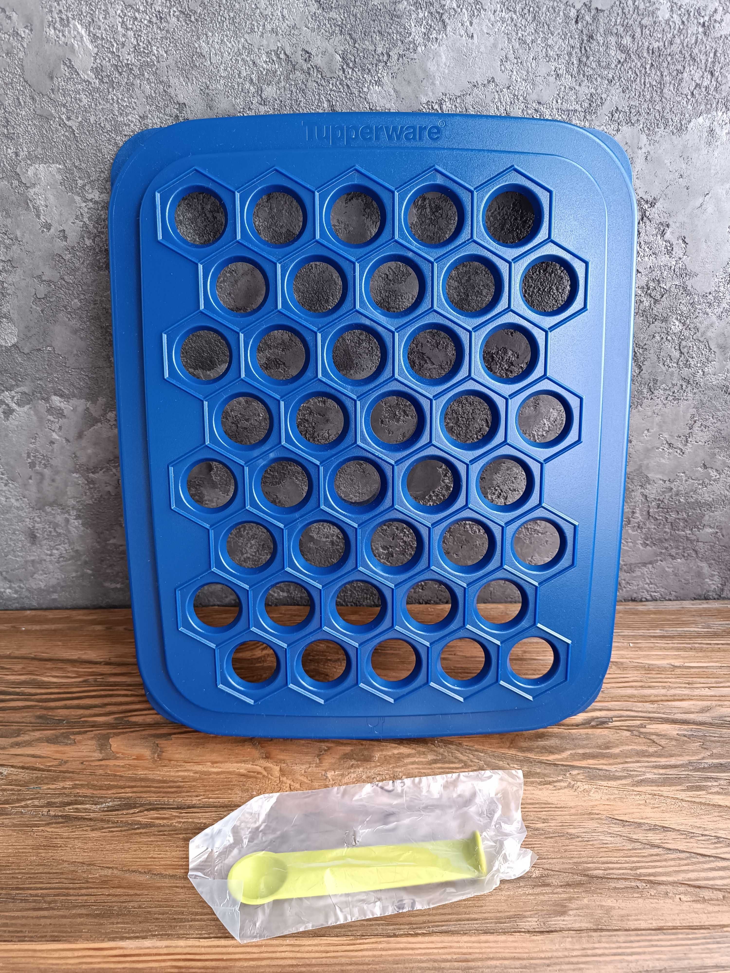 Посуд сирниця форма для пельменів скалка tupperware ємності заморозки