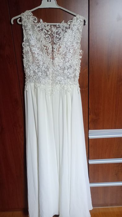 Suknia ślubna Carla 38