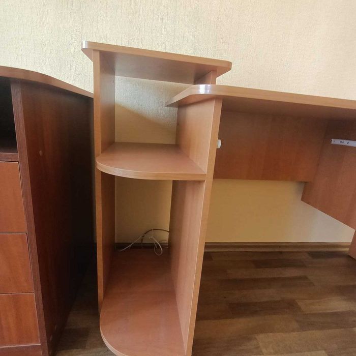 Стол компьютерный отличное состояние