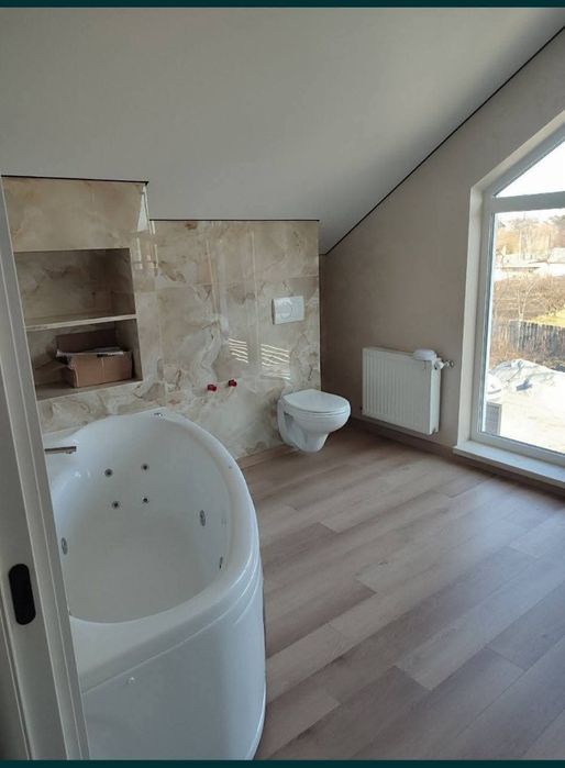 Сучасний будинок з каміном