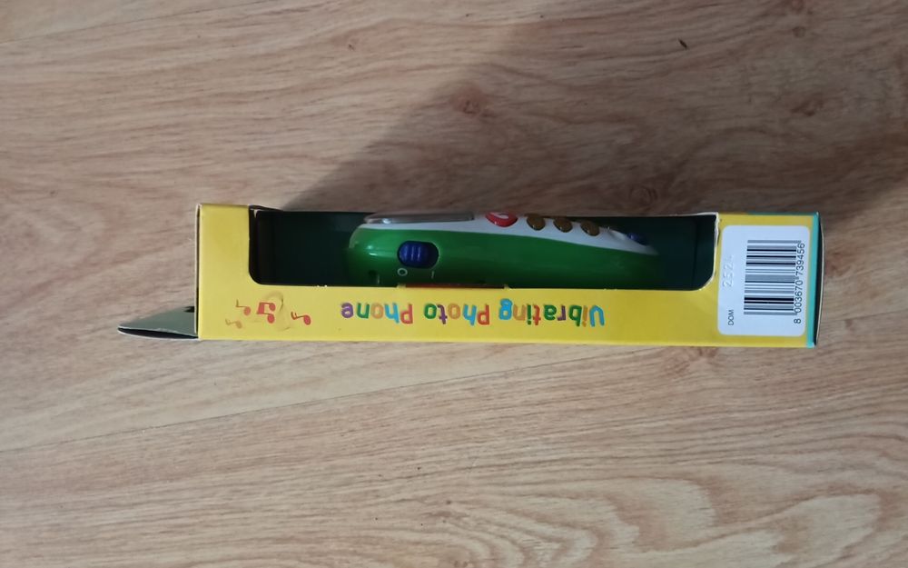 Nowy zabawkowy  telefon inteaktywny Uibrathing Photo Phone  do dzieci