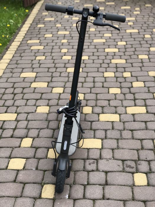 Електросамокат Xiaomi Essential