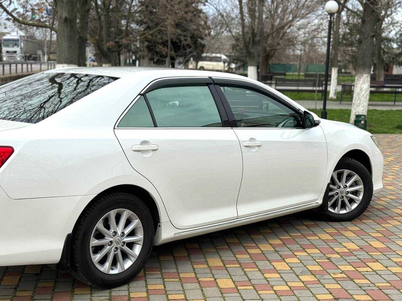 Toyota Camry 50 официальная