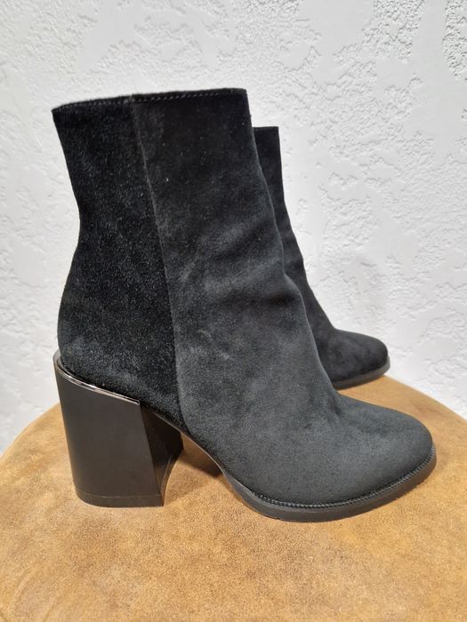 Черевики жіночі замшеві