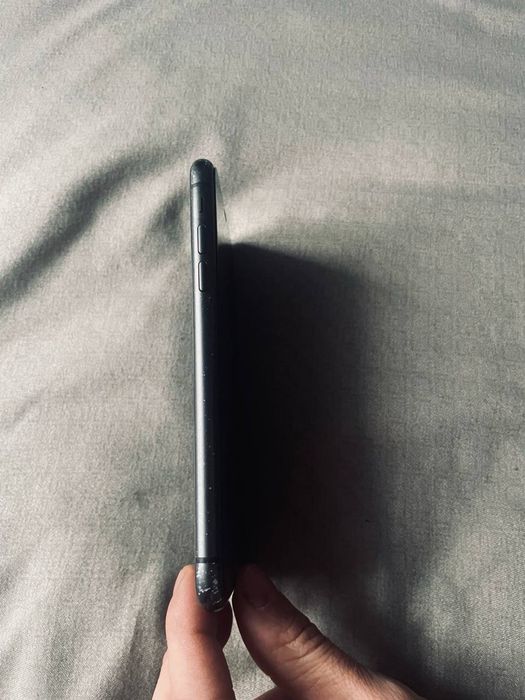 Продам Iphone на 64gb