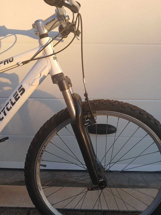 Bicicleta de alumínio BERG com amortecedores