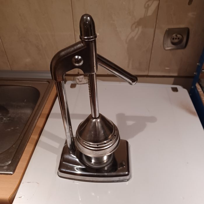 Ręczna wyciskarka do cytrusów, metalowa, profesjonalna!