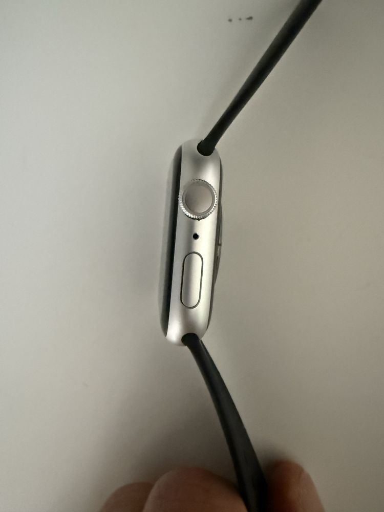 Apple Watch 8 com GPS 45mm