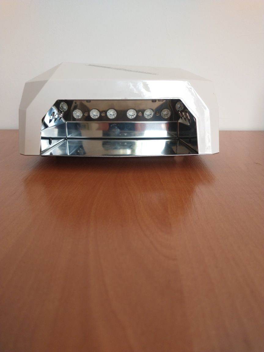 Lampa LED /UV do manicure hybrydowego i żelowego