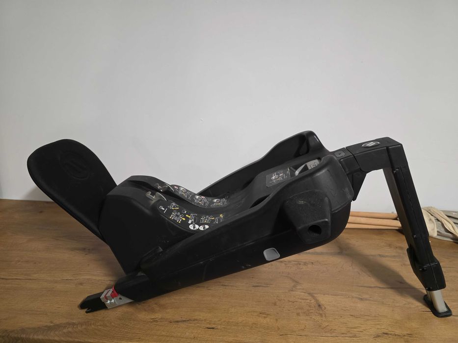 BAZA ISOFIX DOCK 2 BLACK do fotelików Cosmo