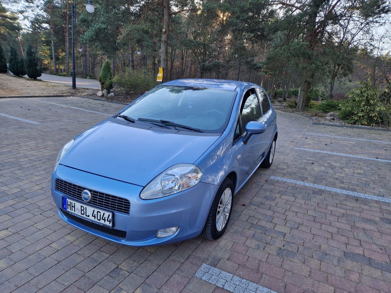 Fiat Grandr Punto 1.4B Stan bardzo dobry.