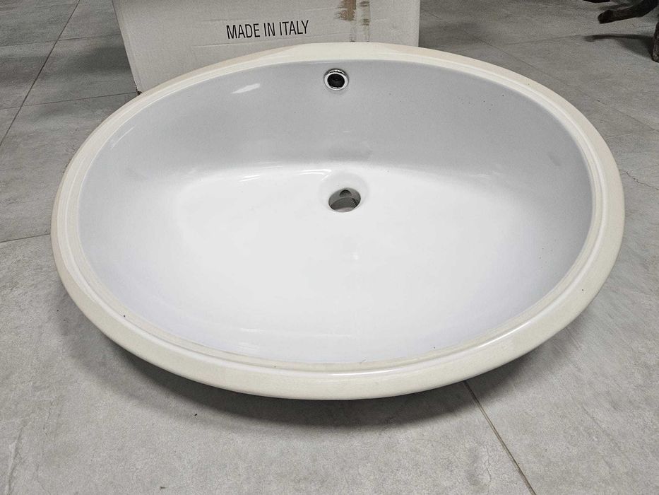 HushLab umywalka podblatowa owalna.