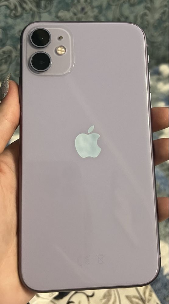 iPhone 11 в хорошем состоянии