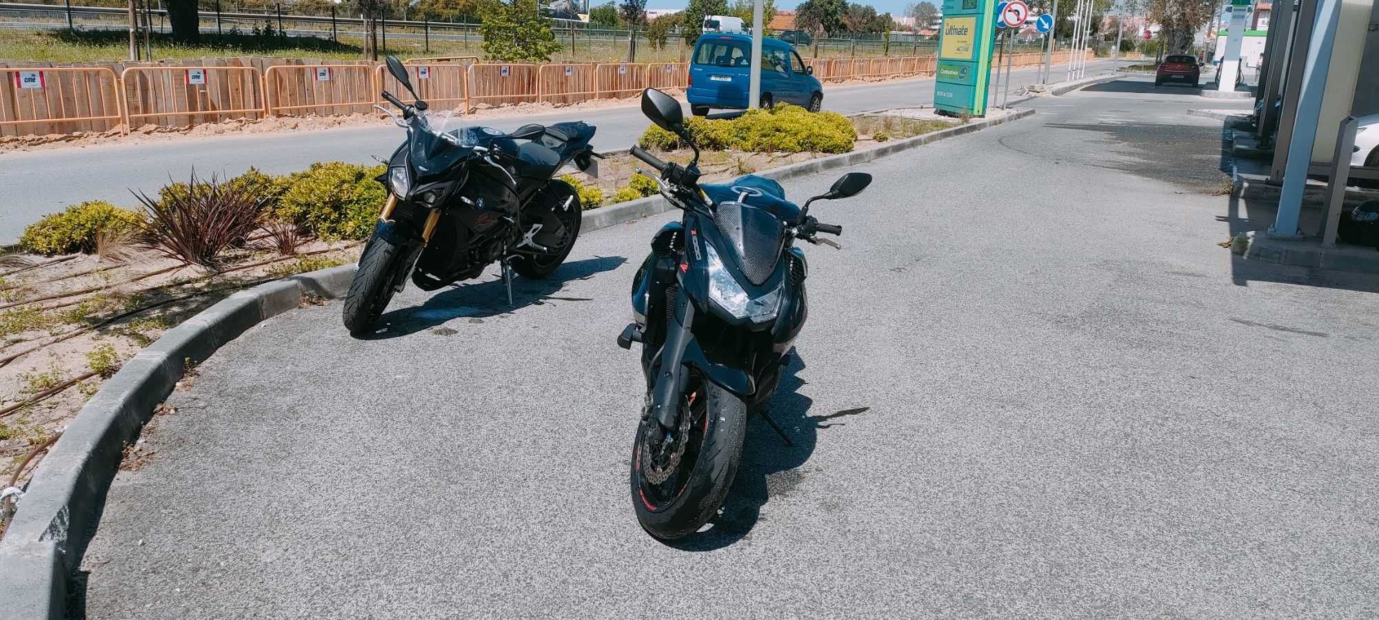 Kawasaki Z1000r impecável