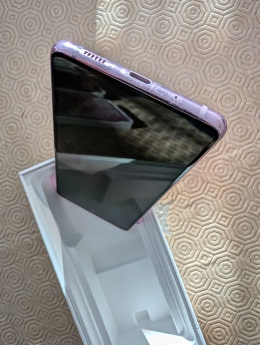 Samsung S20 FE - Usado em excelente estado