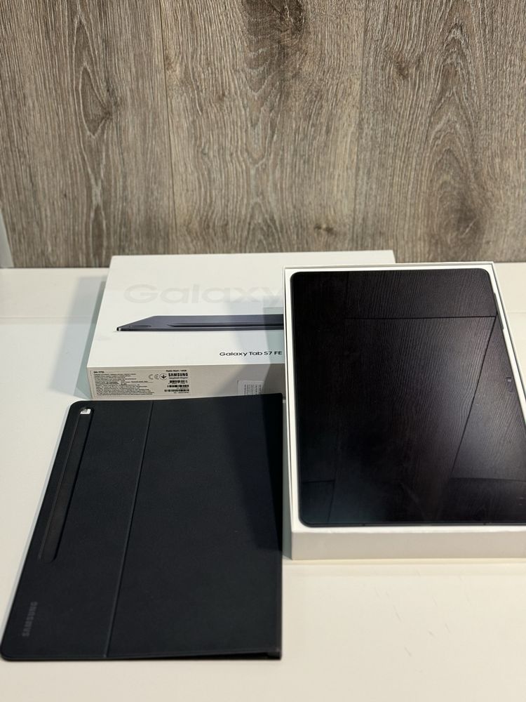Планшет 12.4 Galaxy TAB S7 FE (LTE) + Smart cover case