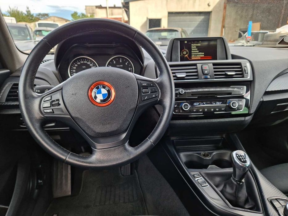 BMW 1 niegroznie uszkodzone!