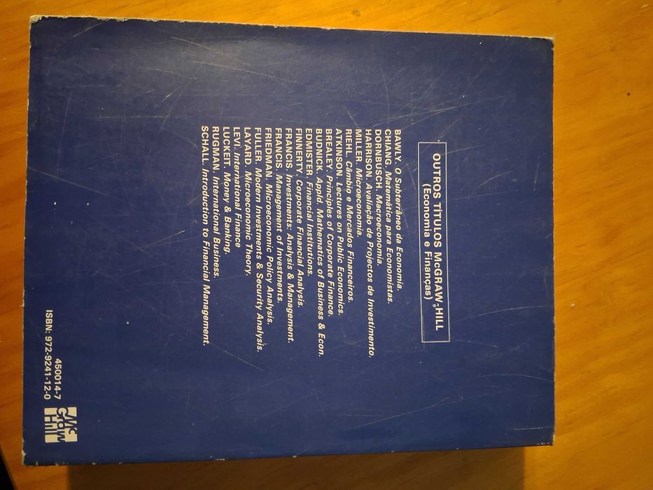Livro "Economia" 12ª edição de Samuelson e Nordhaus