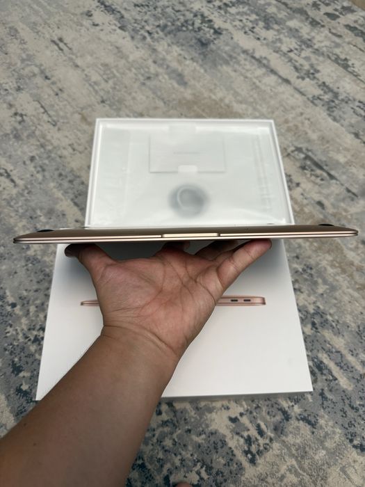 MacBook Air 2020 M1 8/256gb Gold