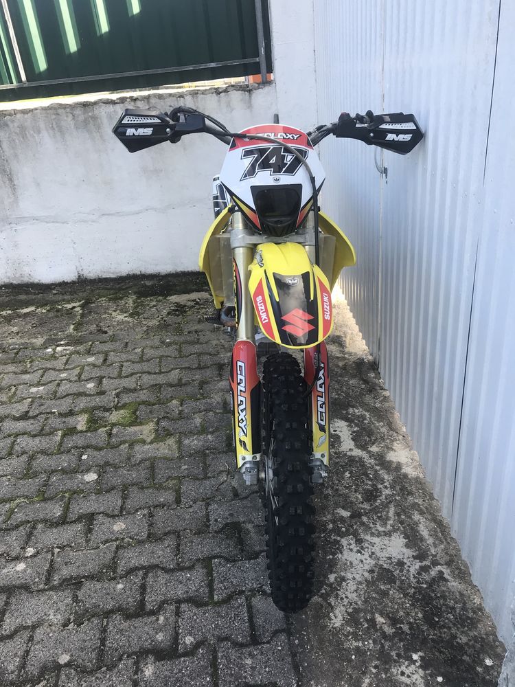 Suzuki rmz 250 matriculada