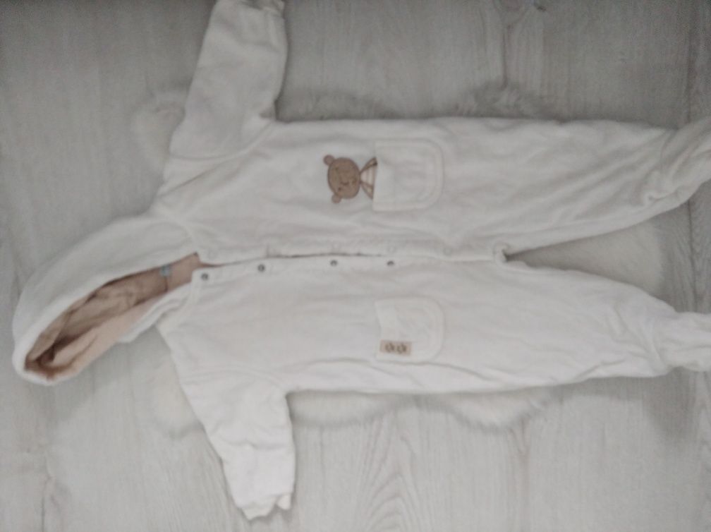 Piękny kombinezonik  74 unisex cieplutki polarowy na podszewce