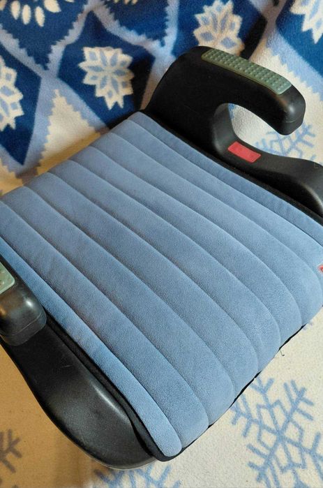 Бустер дитяче автокрісло