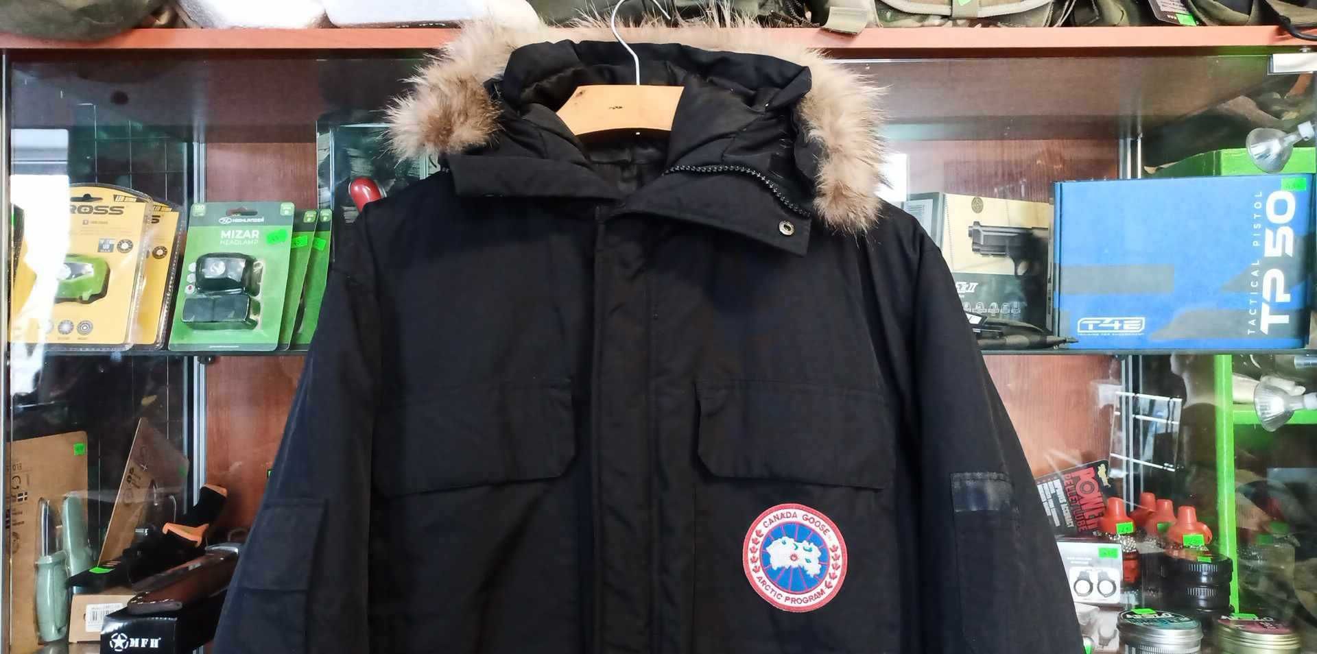 Zimowa Kurtka Canada Goose r.M Kaczy Puch / Kaptur Futro