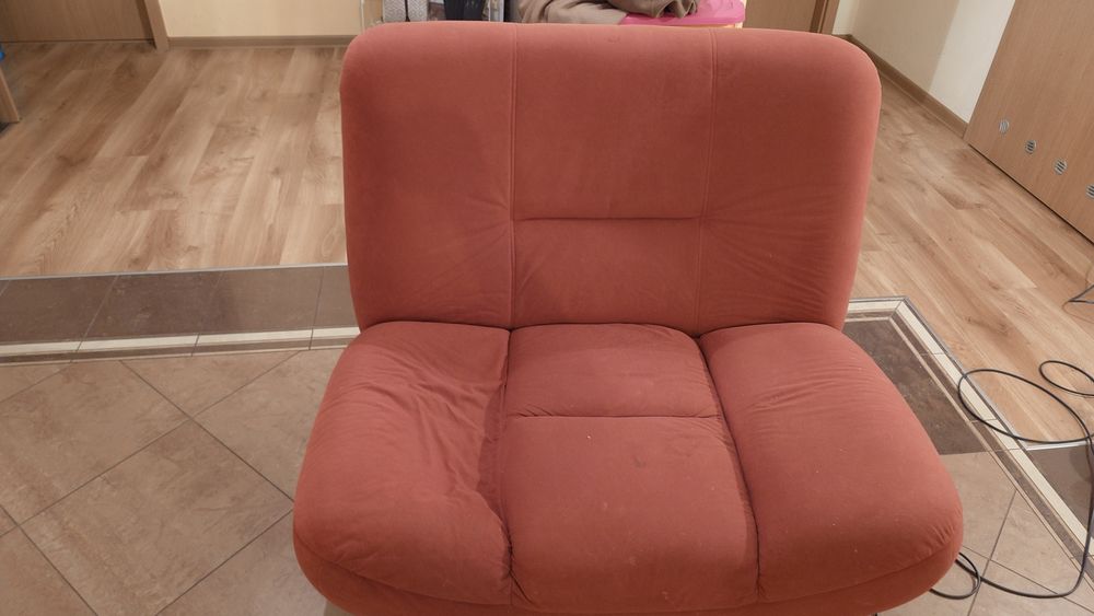 Czerwona pół leżanka/ fotel