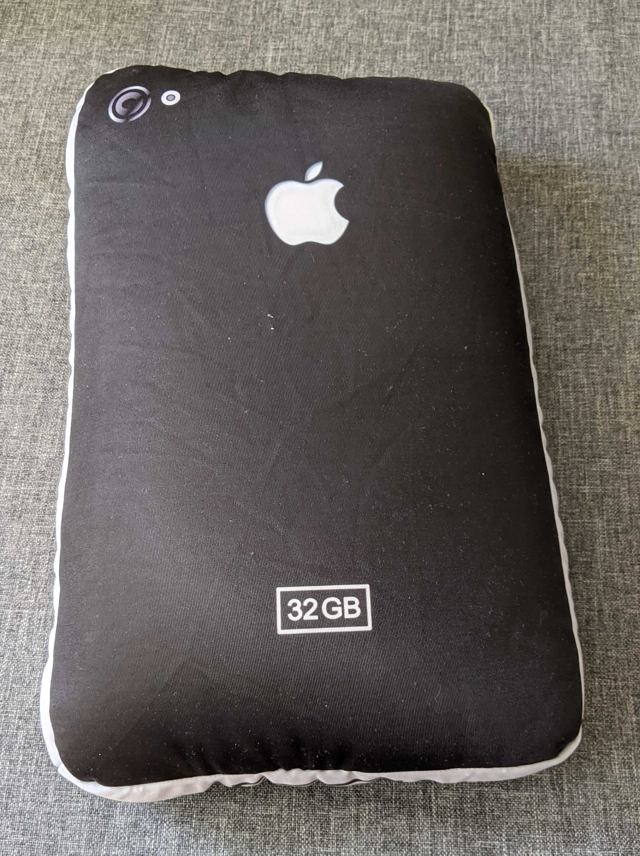 Apple iPhone Black подушка