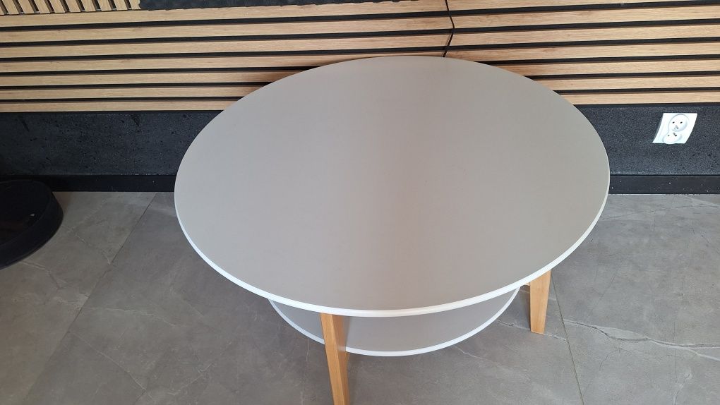 Stolik kawowy JYSK okrągły 80cm z dolna polka