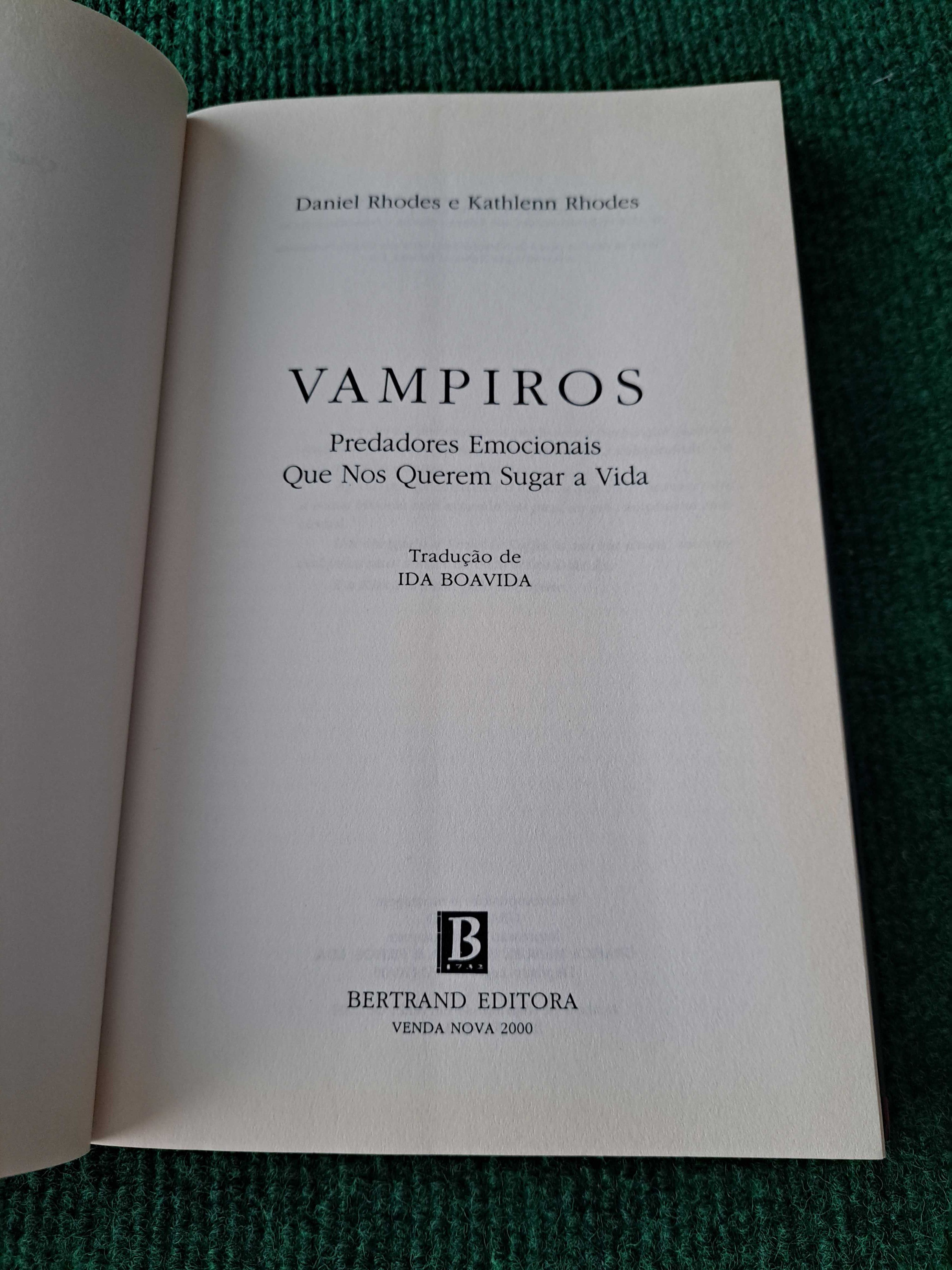 Vampiros - Daniel & Kathleen Rhodes