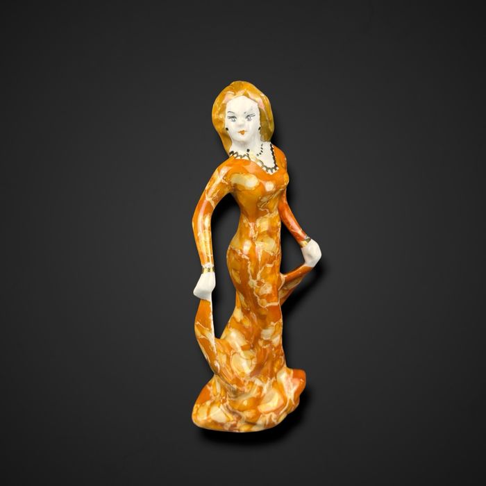 Figurka porcelanowa dama Stipo Dorohoi b51/09292